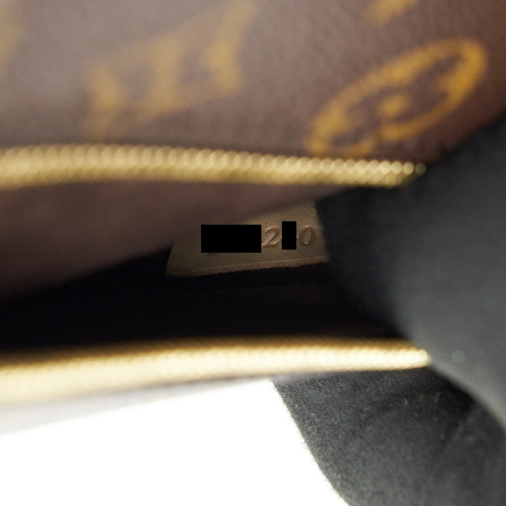 LOUIS VUITTON MONOGRAM CANVAS POCHETTE METIS