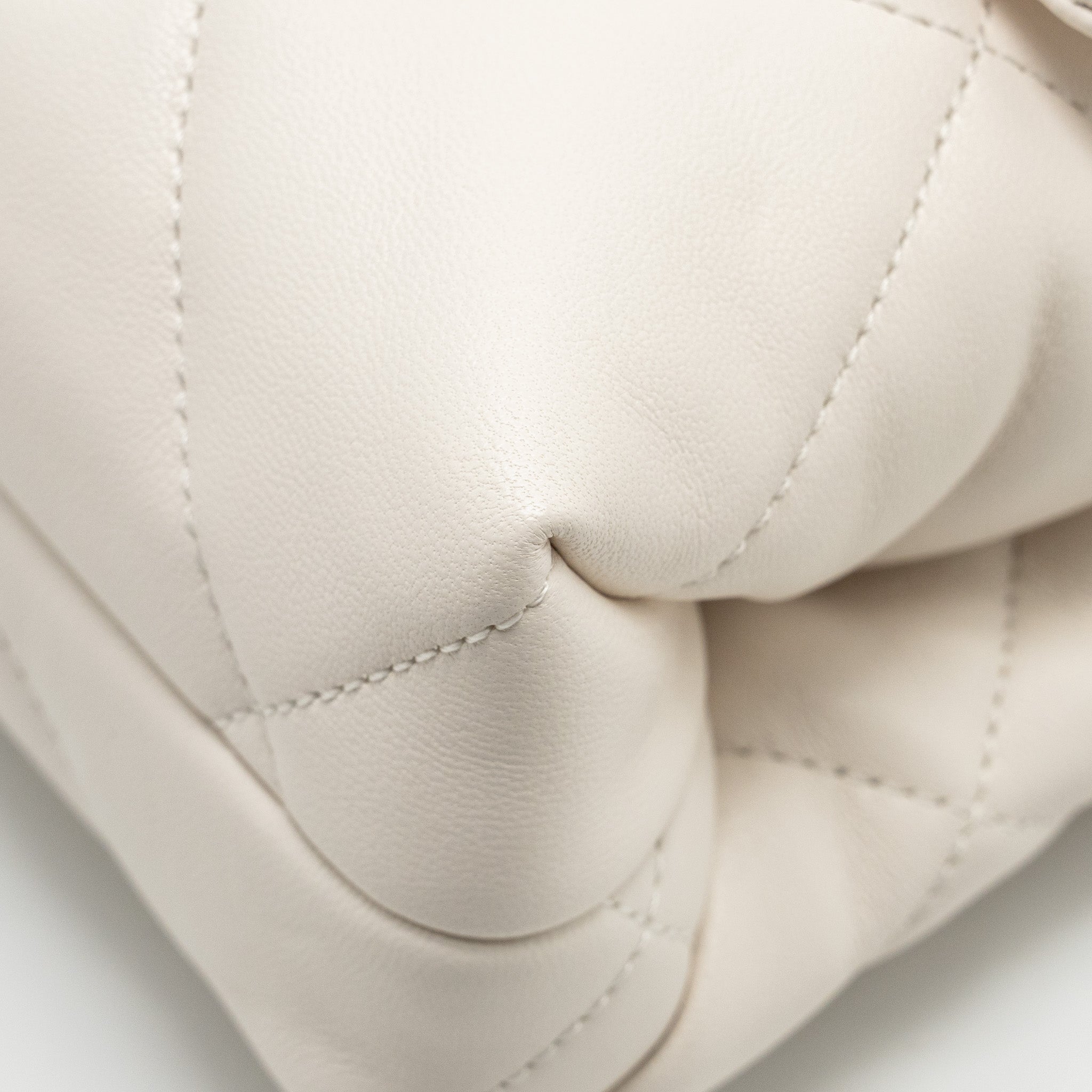 CHANEL 22B CHAIN CUSHION FLAP BAG LAMBSKIN WHITE GHW (MICROCHIP)