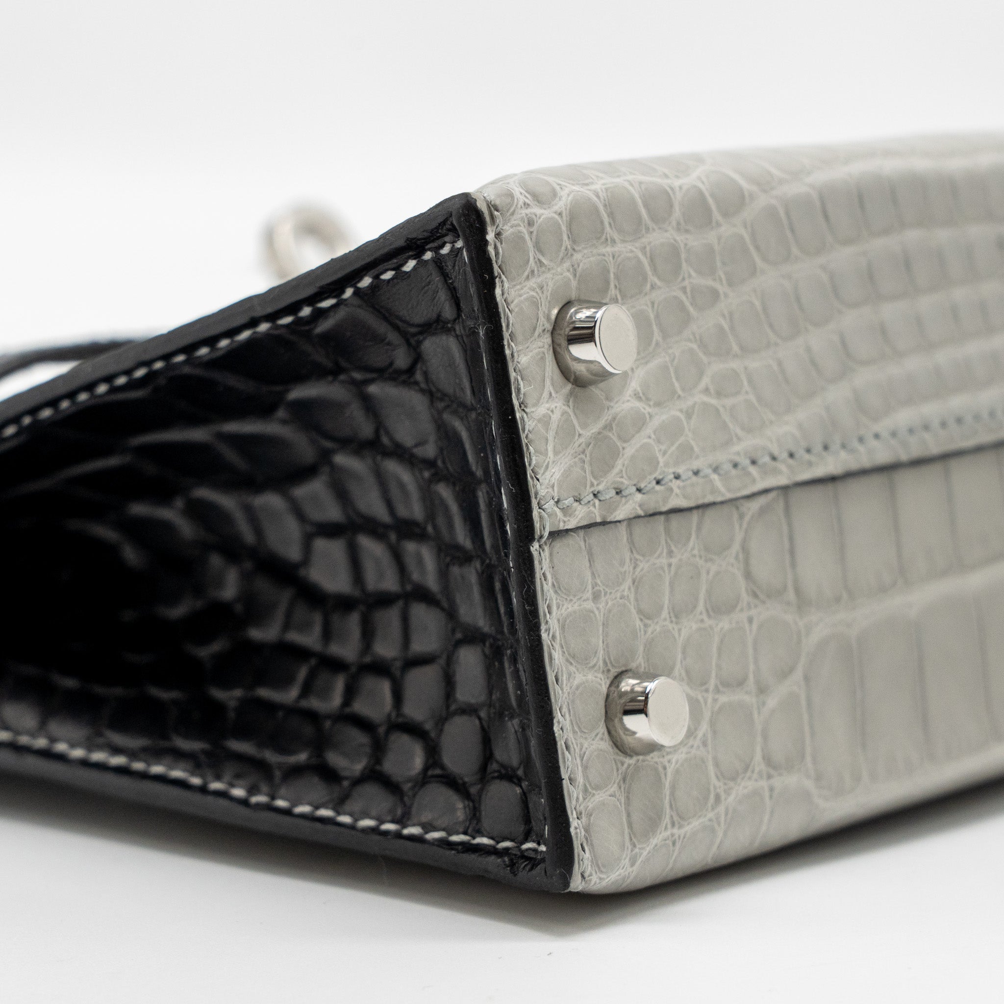 HERMES MINI KELLY II ALLIGATOR MISSISSIPPIENSIS MATT GRIS PERLE / BLACK SHW