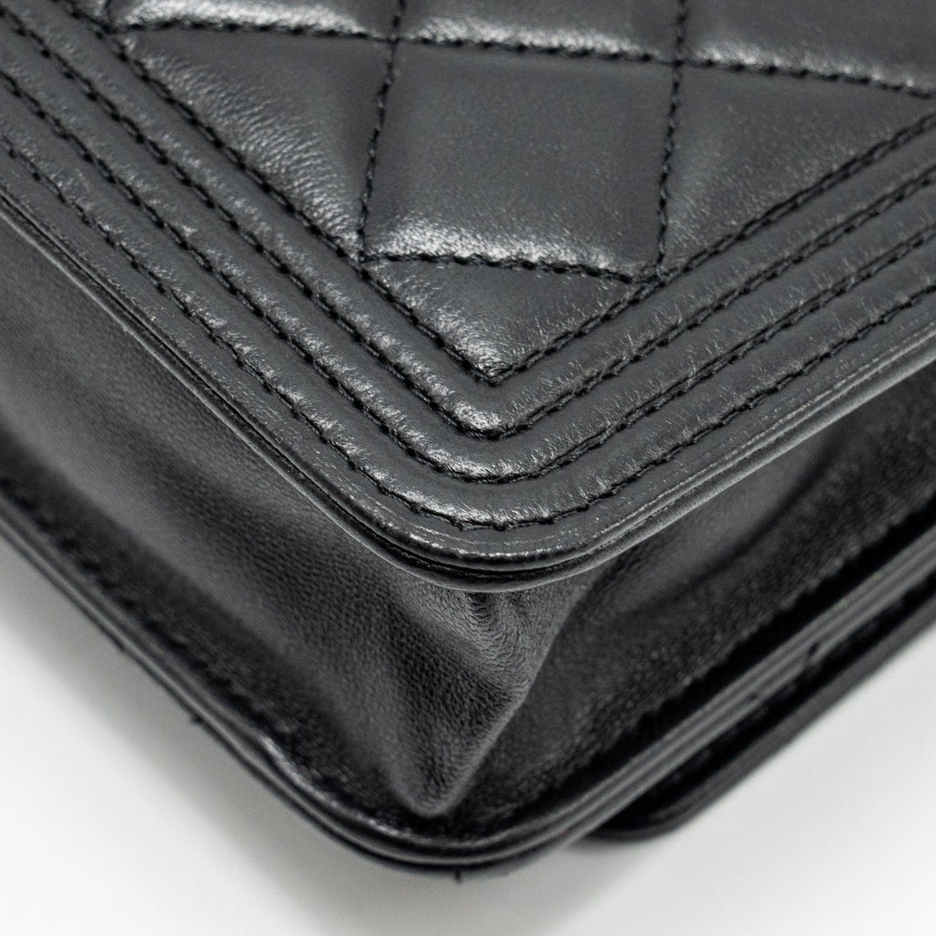 CHANEL BOY WALLET ON CHAIN LAMBSKIN BLACK GHW