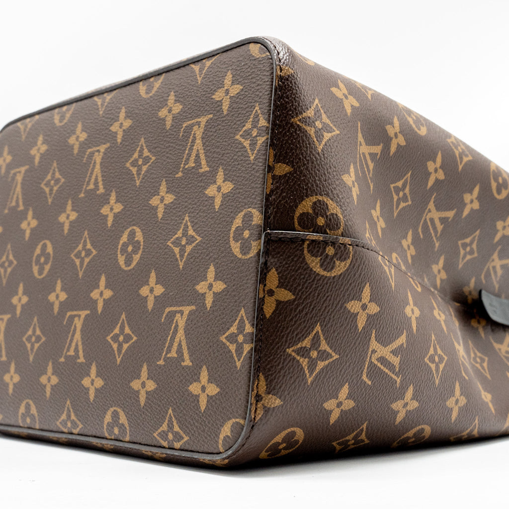 LOUIS VUITTON NEONOE MONOGRAM CANVAS BLACK GHW