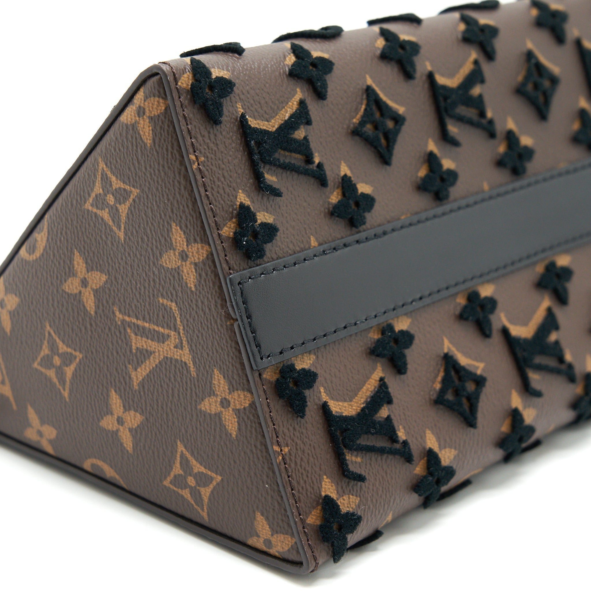 LOUIS VUITTON TRIANGLE MESSENGER BAG