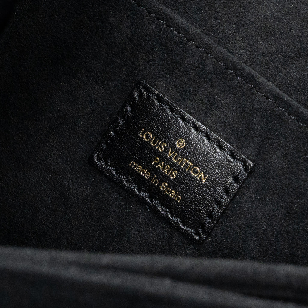 LOUIS VUITTON DAUPHINE MM EPI BLACK GHW (NEW VERSION)