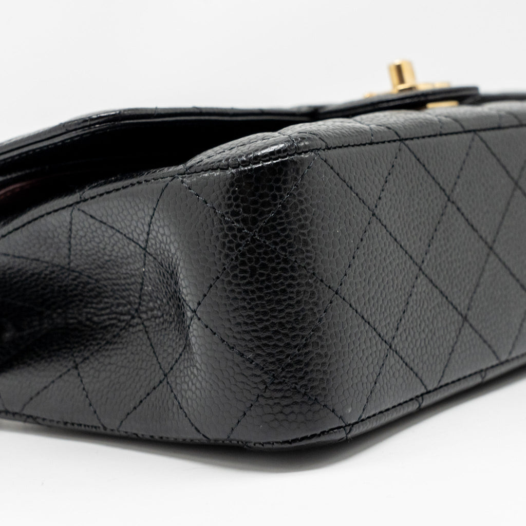 CHANEL MEDIUM CLASSIC DOUBLE FLAP BAG CAVIAR BLACK GHW (MICROCHIP)