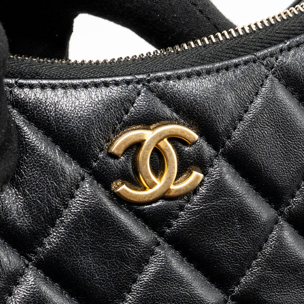 CHANEL 23B ROUND HOBO SHOULDER BAG LAMBSKIN BLACK GHW (MICROCHIP)