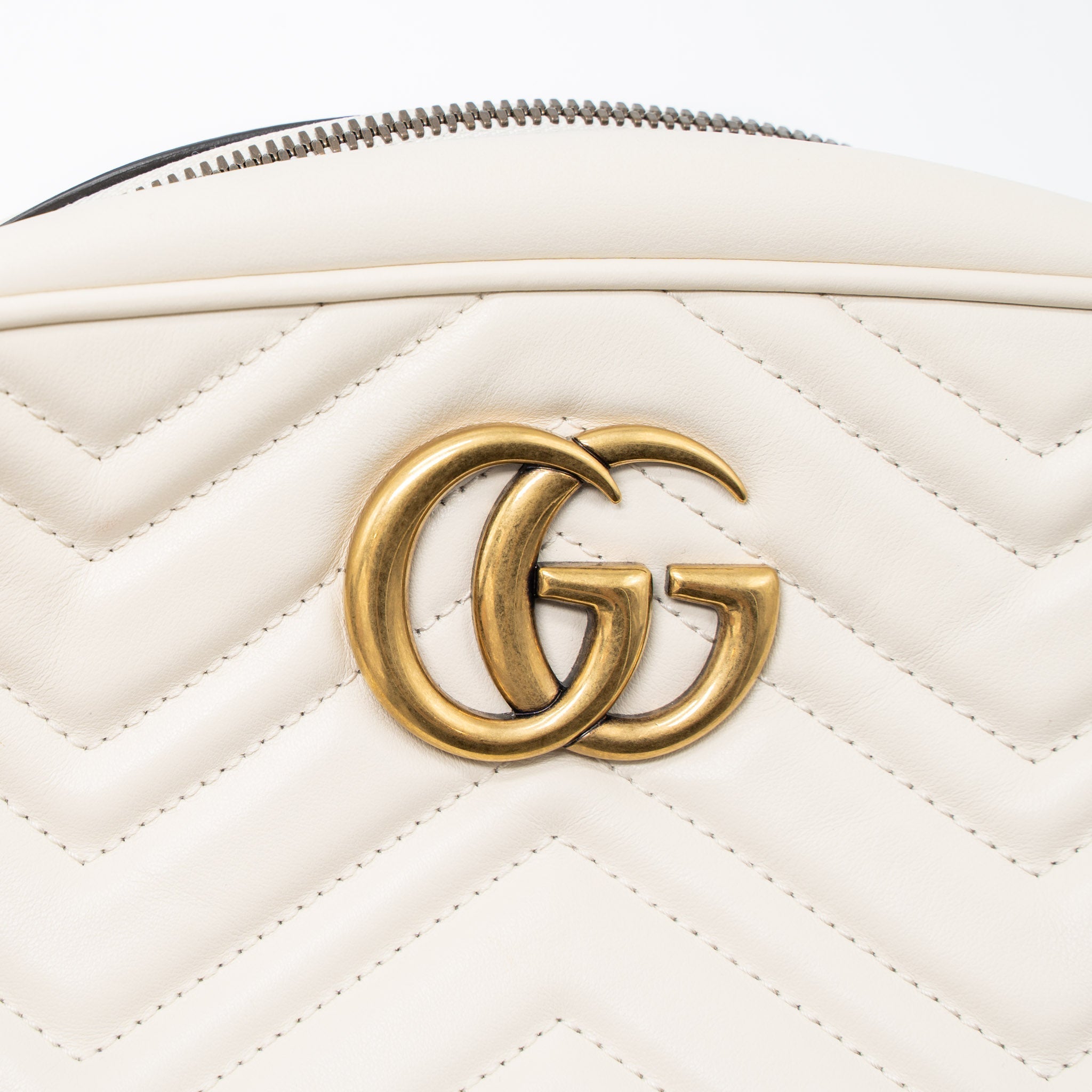 GUCCI GG MARMONT CAMERA SHOULDER BAG CALFSKIN WHITE GHW