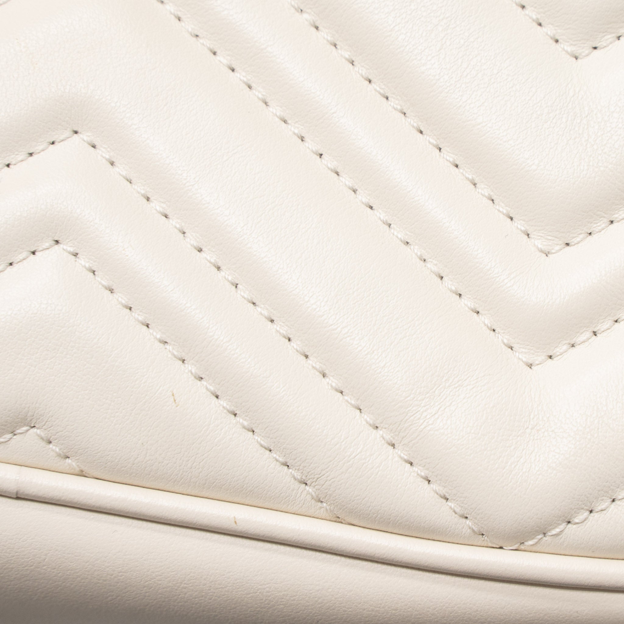 GUCCI GG MARMONT CAMERA SHOULDER BAG CALFSKIN WHITE GHW