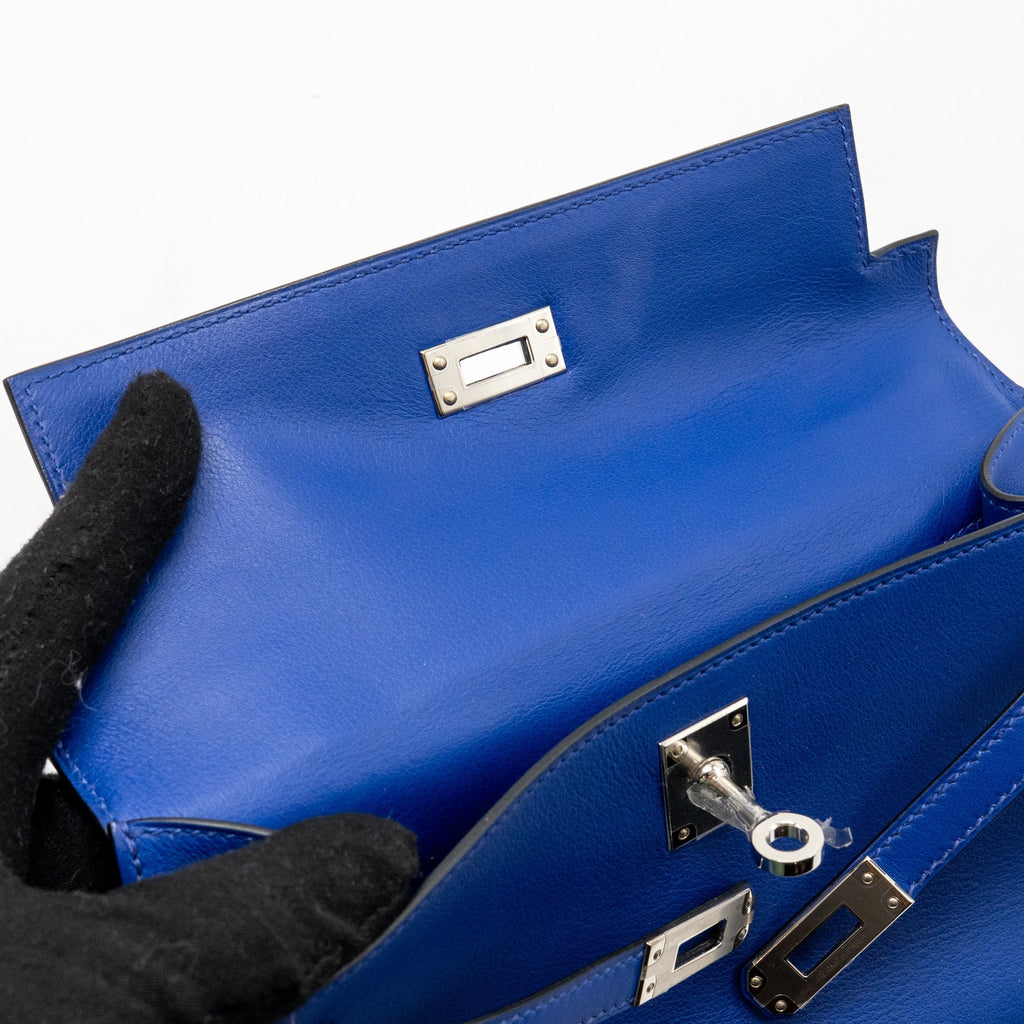 HERMES KELLY POCHETTE SWIFT BLUE ELECTRIC SHW