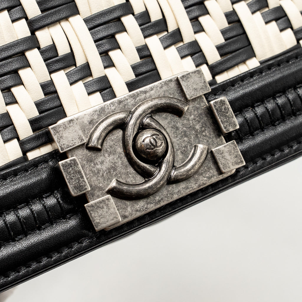 CHANEL MEDIUM BOY BAG WOVEN BLACK/WHITE RUTHENIUM HARDWARE
