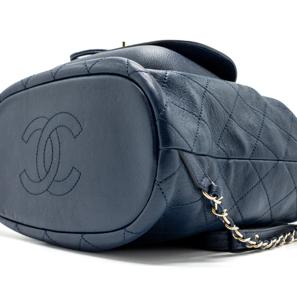 CHANEL DRAWSTRING BACKPACK LAMBSKIN / GRAINED CALFSKIN DARK BLUE LGHW
