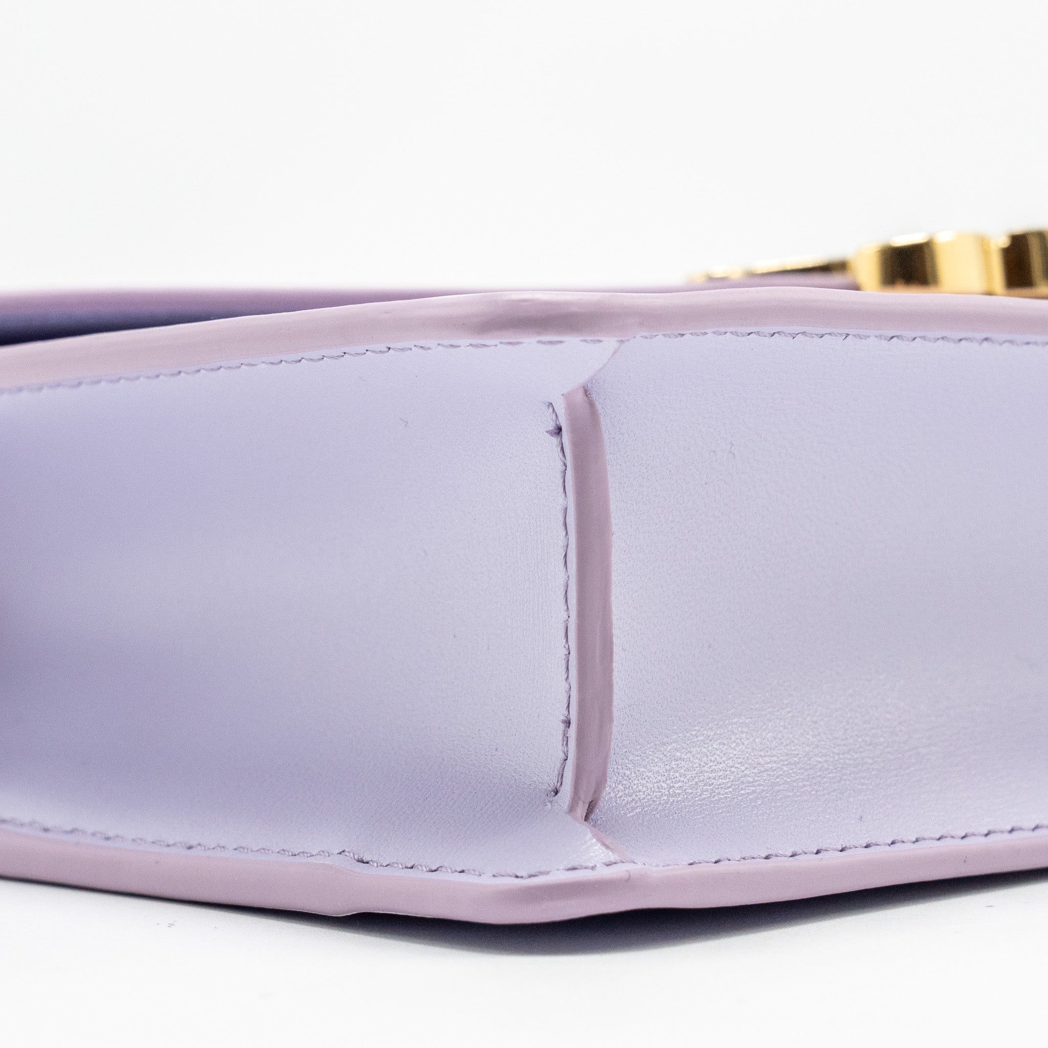 CELINE TRIOMPHE WALLET ON CHAIN MARGO SHINY CALFSKIN LIGHT LAVENDER GHW