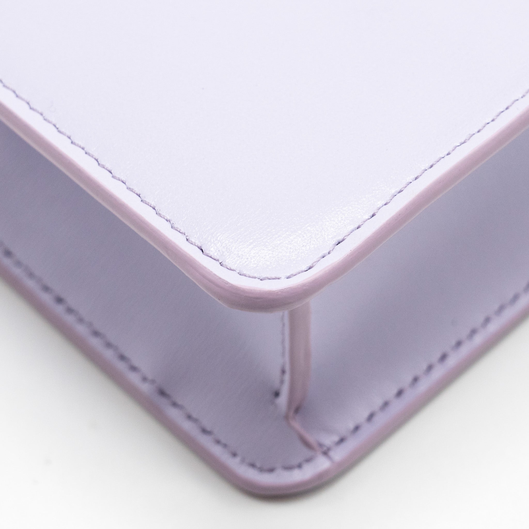 CELINE TRIOMPHE WALLET ON CHAIN MARGO SHINY CALFSKIN LIGHT LAVENDER GHW