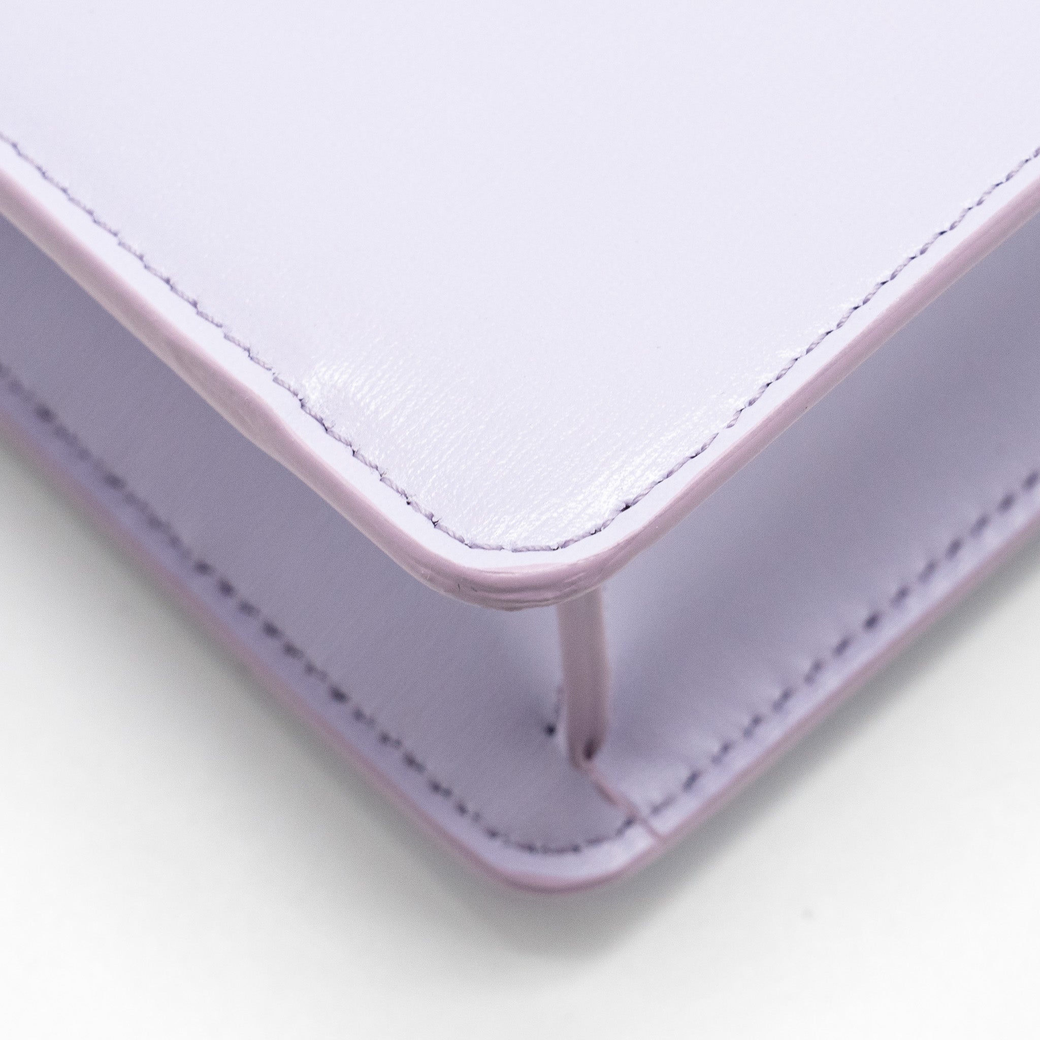 CELINE TRIOMPHE WALLET ON CHAIN MARGO SHINY CALFSKIN LIGHT LAVENDER GHW