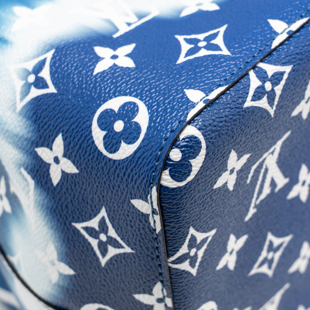 LOUIS VUITTON NEONOE LV ESCALE MM PASTEL GIANT MONOGRAM CANVAS BLUE/WHITE SHW