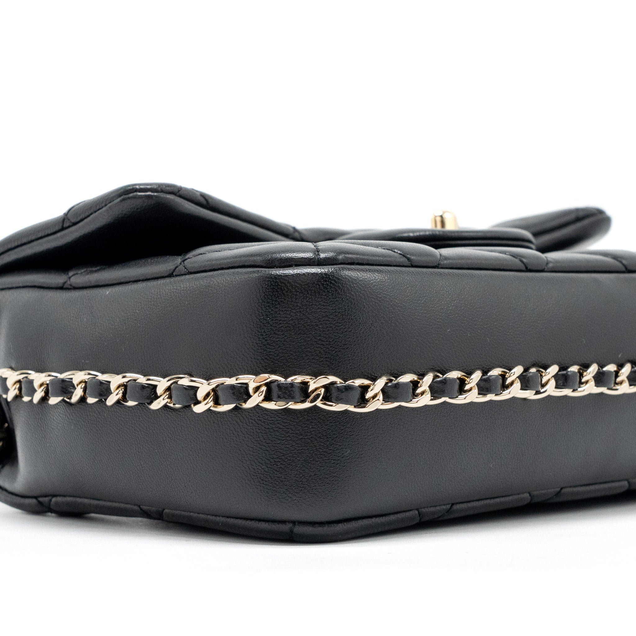 CHANEL QUILTED FLAP BAG WITH PEARL CHAIN LAMBSKIN BLACK LGHW