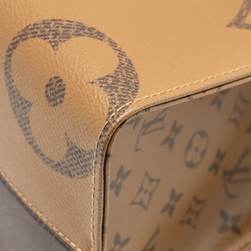 LOUIS VUITTON ONTHEGO MM MONOGRAM CANVAS GHW