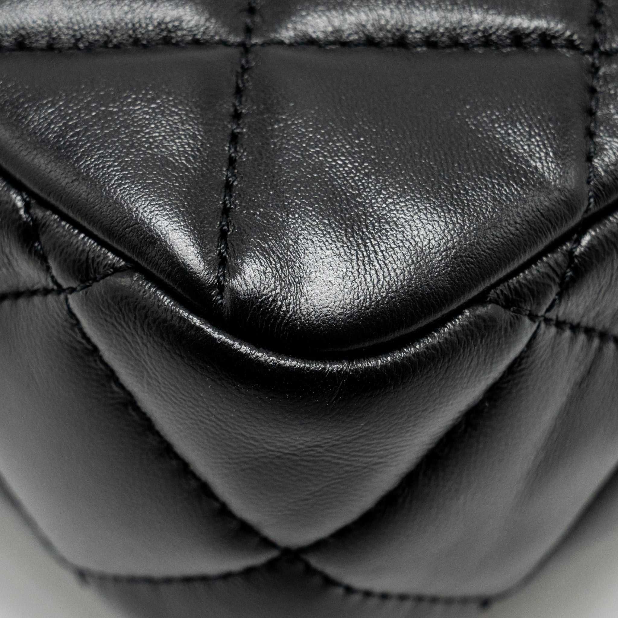 CHANEL 22B MINI FLAPBAG LAMBSKIN BLACK GHW (MICROCHIP)