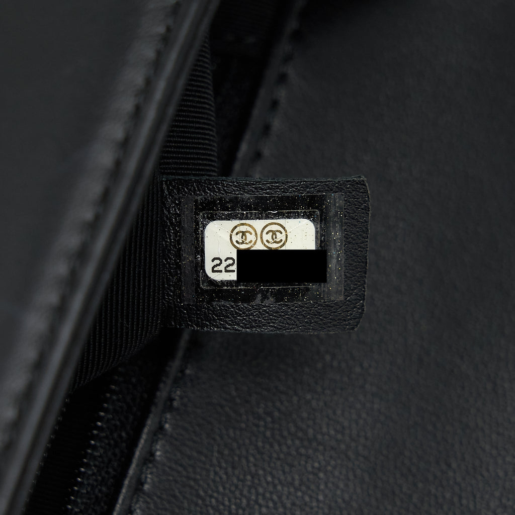 CHANEL BOY BAG NEW MEDIUM (28CM) LAMBSKIN BLACK RUTHENIUM GHW