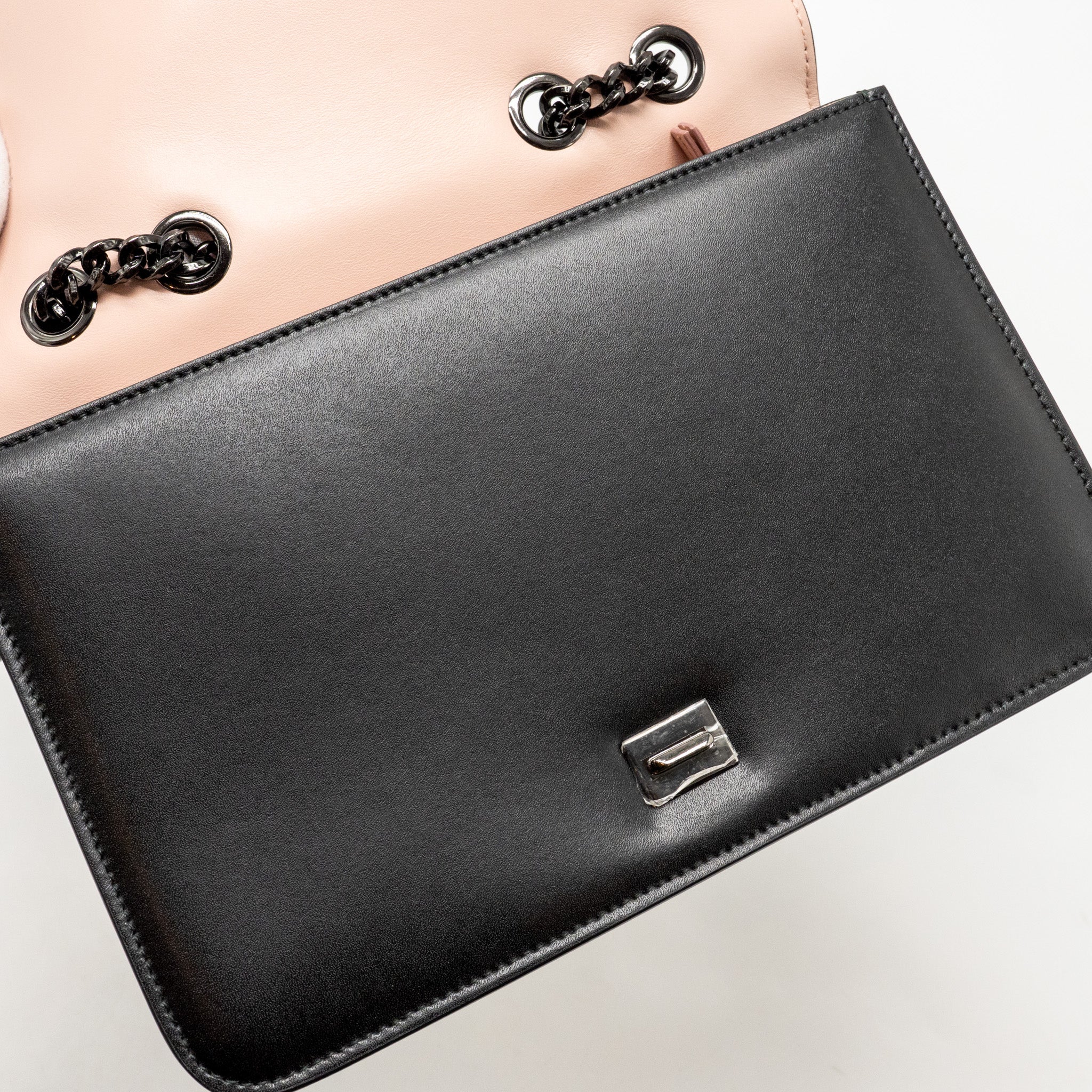 SALVATORE FERRAGAMO VARA BOW CROSSBODY FLAP BAG BLACK CALFSKIN BLACK HARDWARE