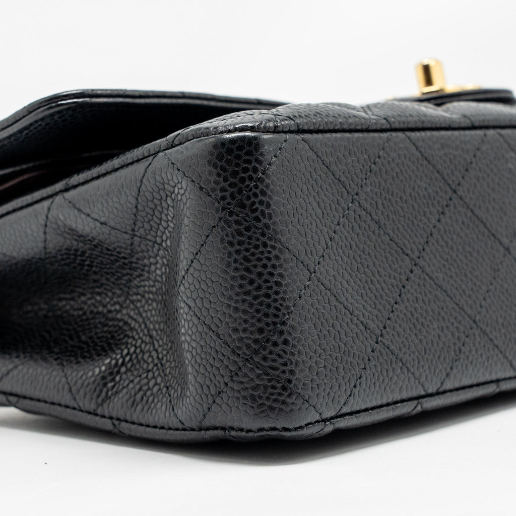 CHANEL MEDIUM CLASSIC DOUBLE FLAP BAG CAVIAR BLACK GHW