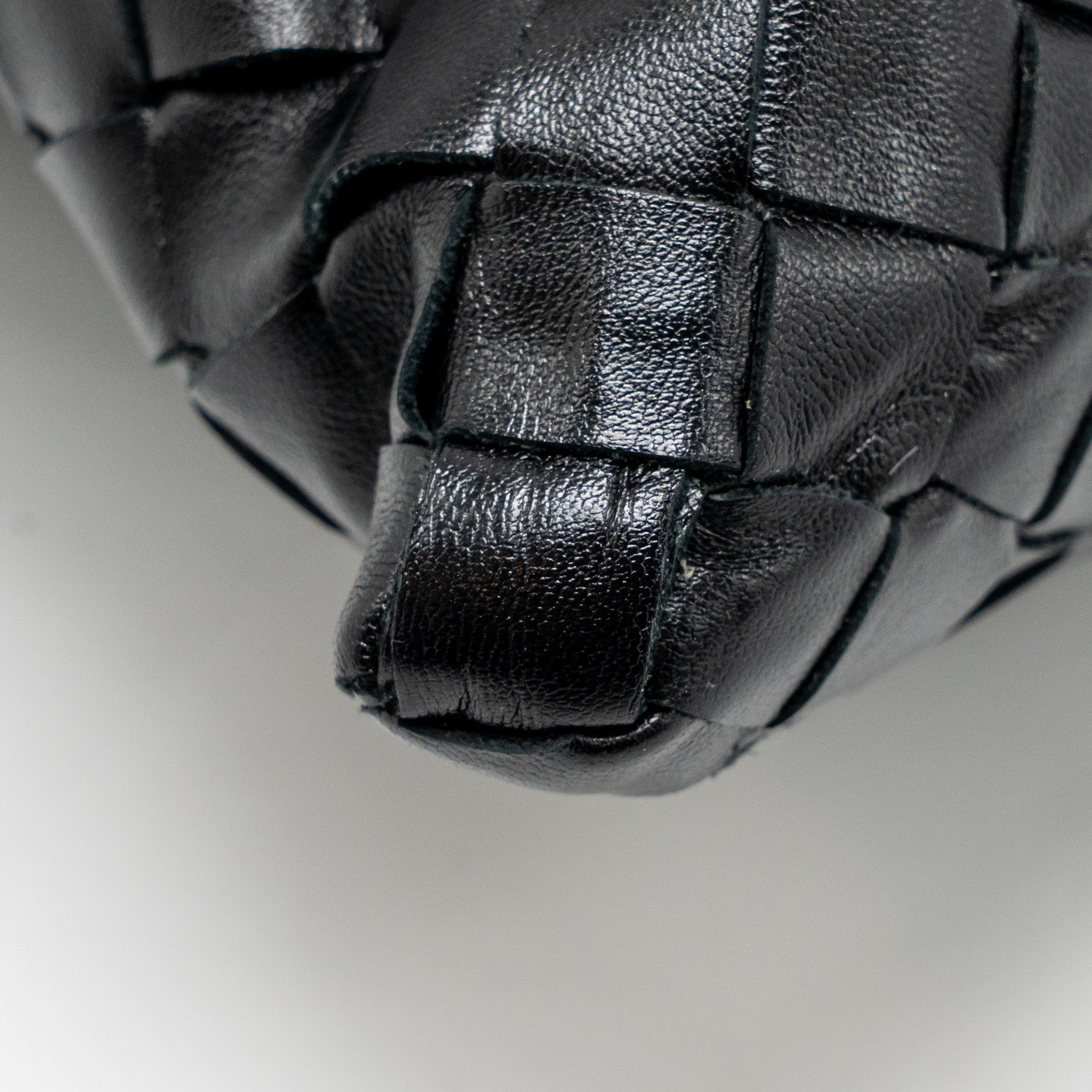 BOTTEGA VENETA HOP BAG CALFSKIN BLACK GHW