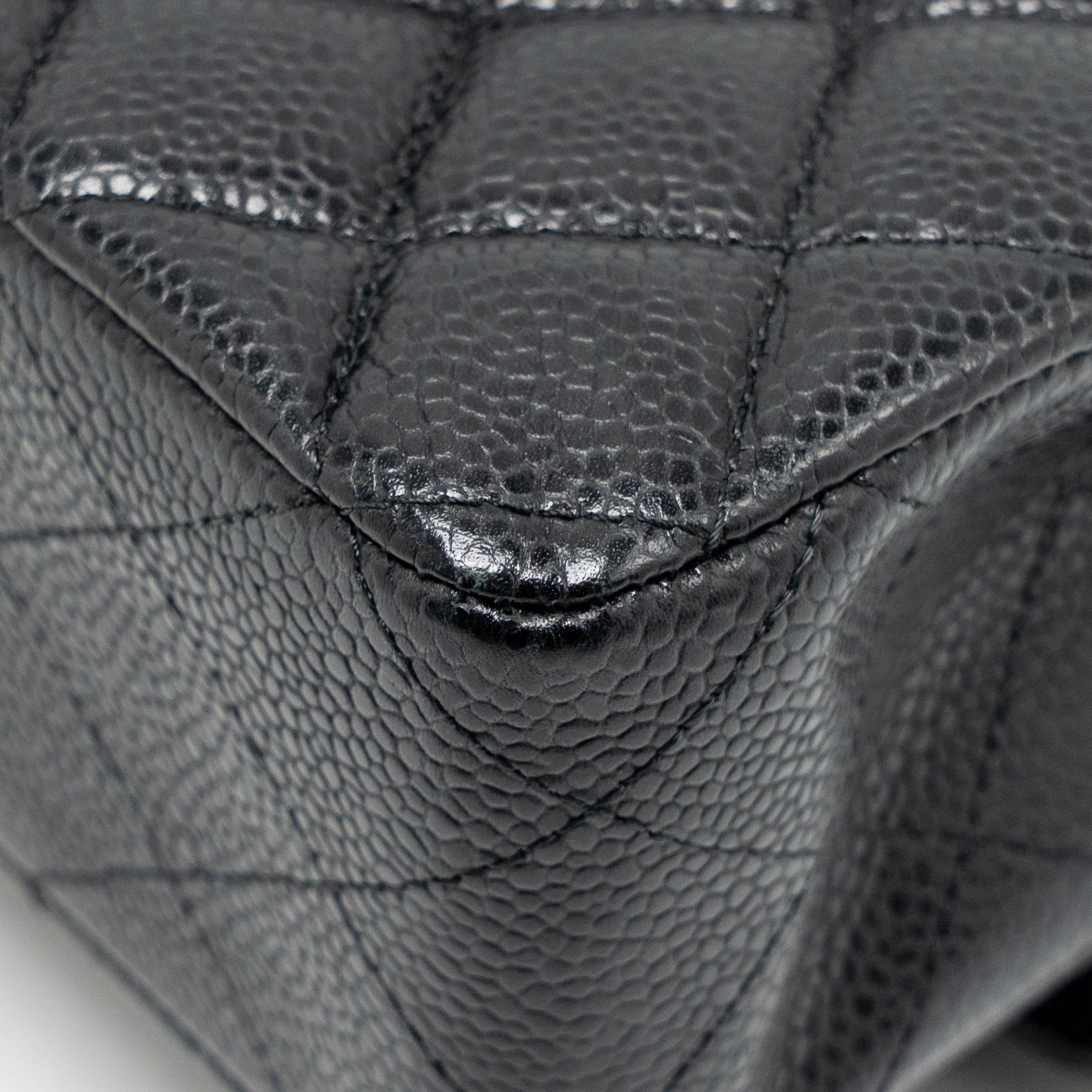 CHANEL MEDIUM CLASSIC DOUBLE FLAP BAG CAVIAR BLACK GHW