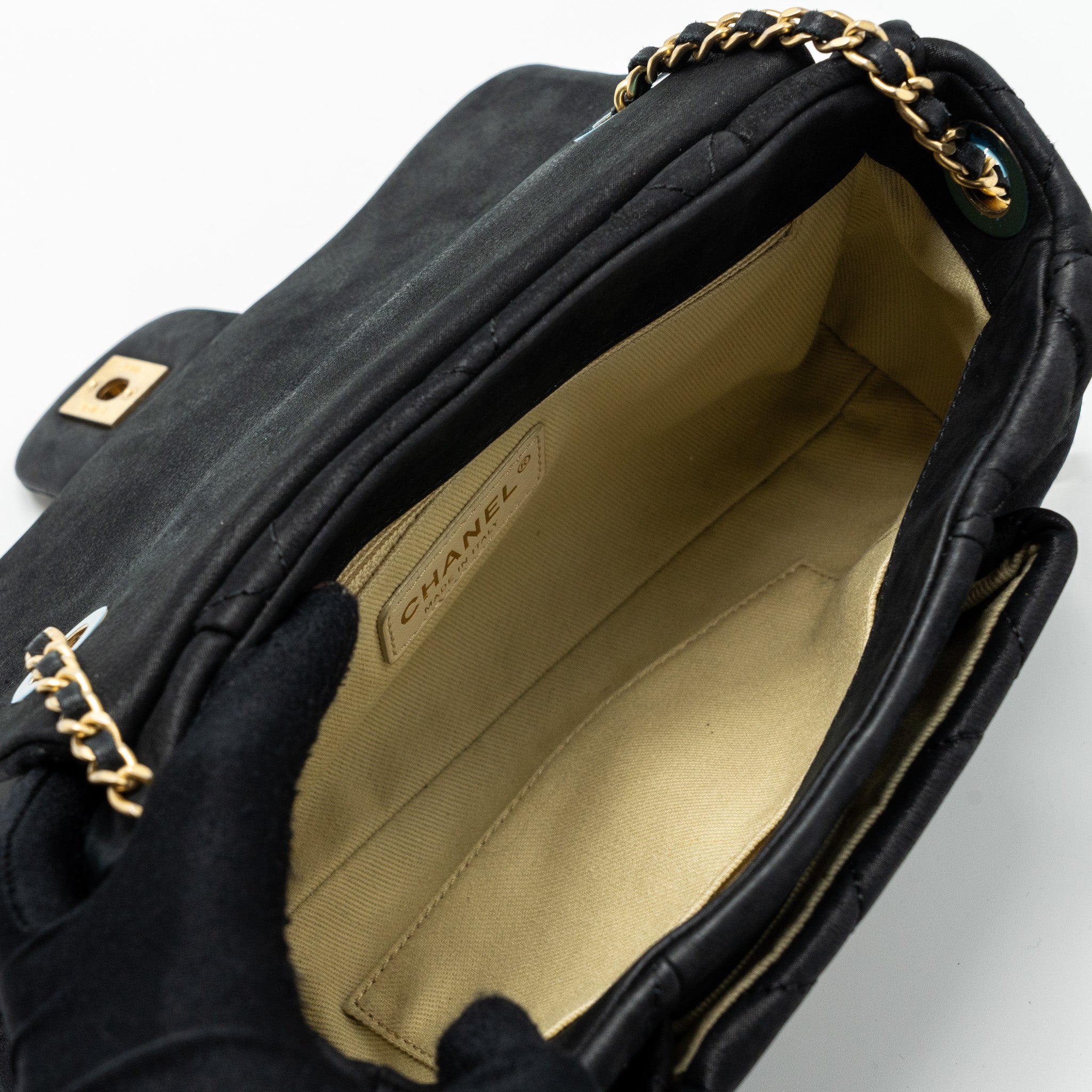 CHANEL QUILTED SEASONAL FLAP BAG CALFSKIN IRIDESCENT BLACK WITH GHW