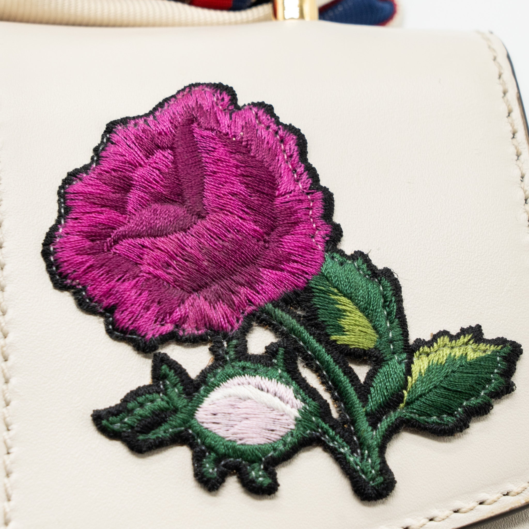 GUCCI SYLVIE EMBROIDERED SHOULDER BAG CALFSKIN WHITE GHW