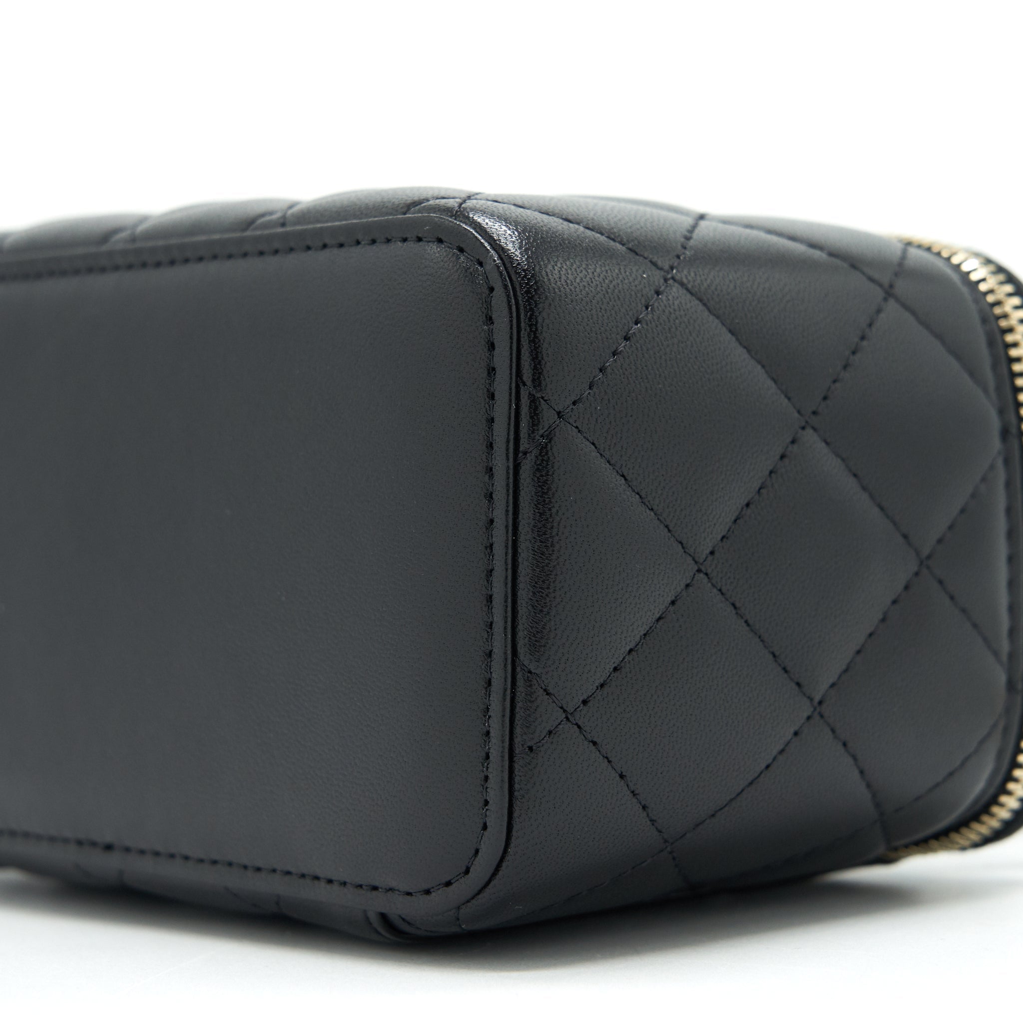 CHANEL TOP HANDLE LONG VANITY WITH CHAIN LAMBSKIN BLACK LGHW