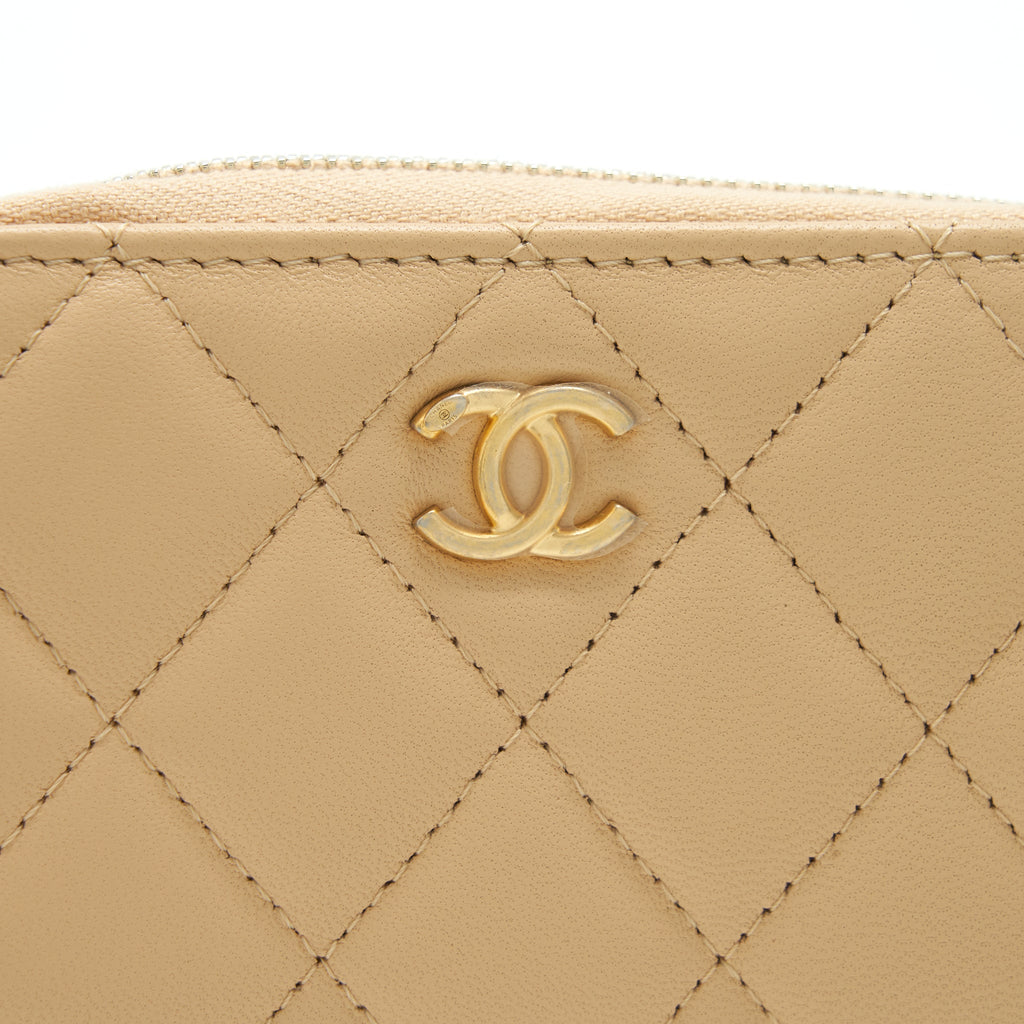 CHANEL 22C PEARL CRUSH CARD HOLDER WITH CHAIN BEIGE GHW