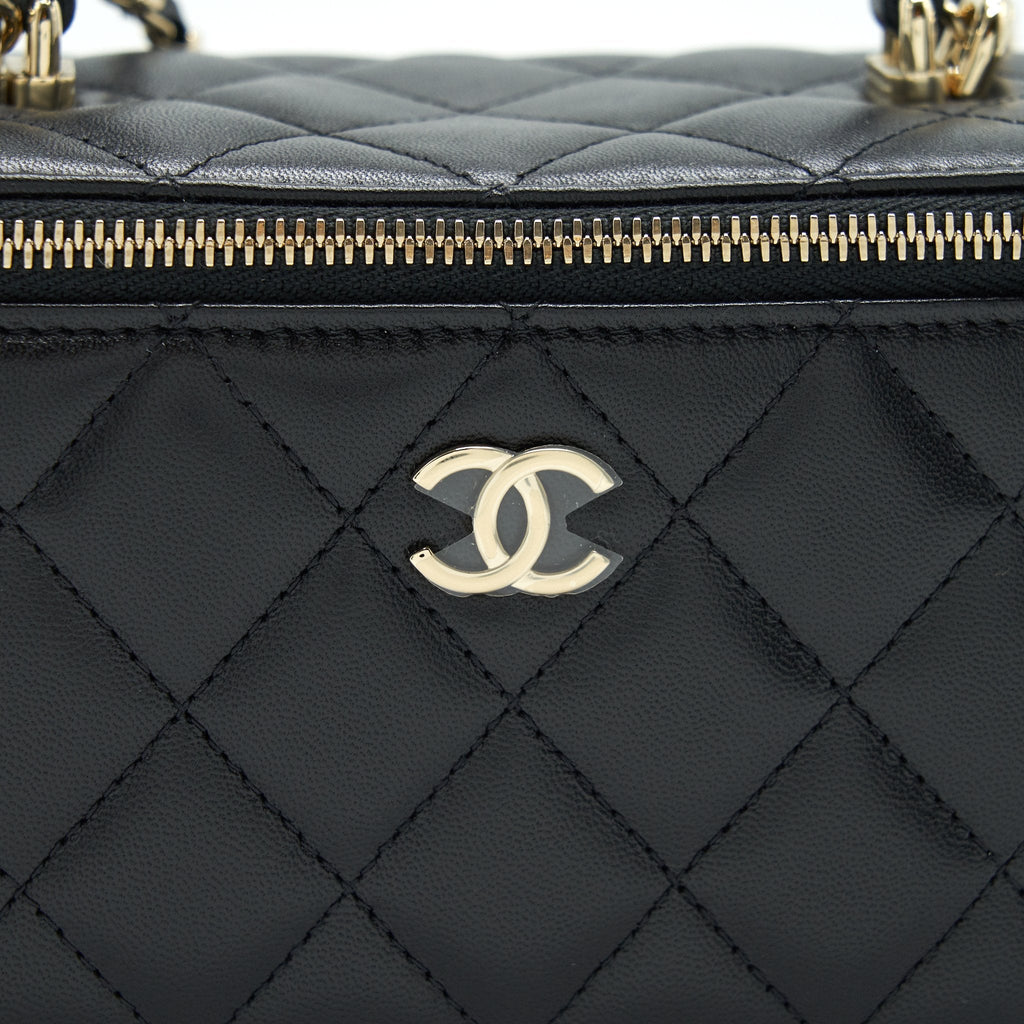 CHANEL 21K TOP HANDLE RECTANGULAR VANITY WITH CHAIN BLACK LGHW