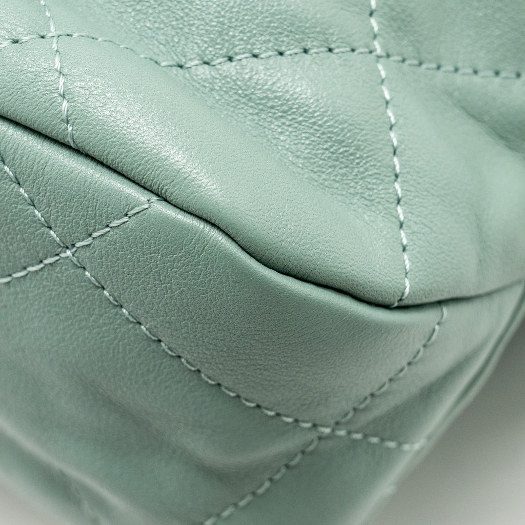 CHANEL 22C HOBO BAG WITH GIANT CHAIN CALFSKIN GREEN GHW (MICROCHIP)