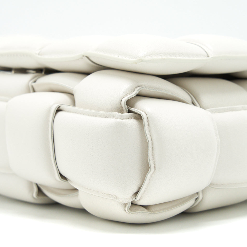 BOTTEGA VENETA PADDED CASSETTE BAG WHITE