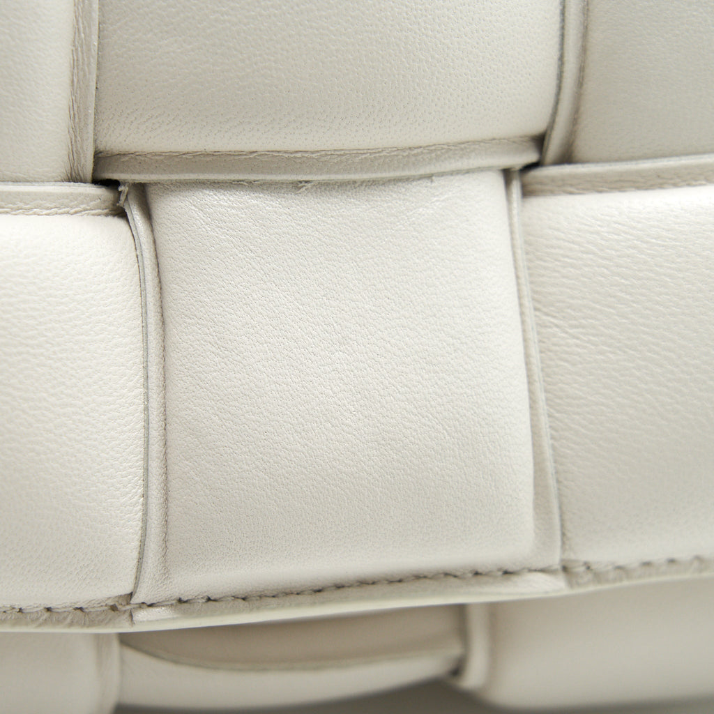 BOTTEGA VENETA PADDED CASSETTE BAG WHITE