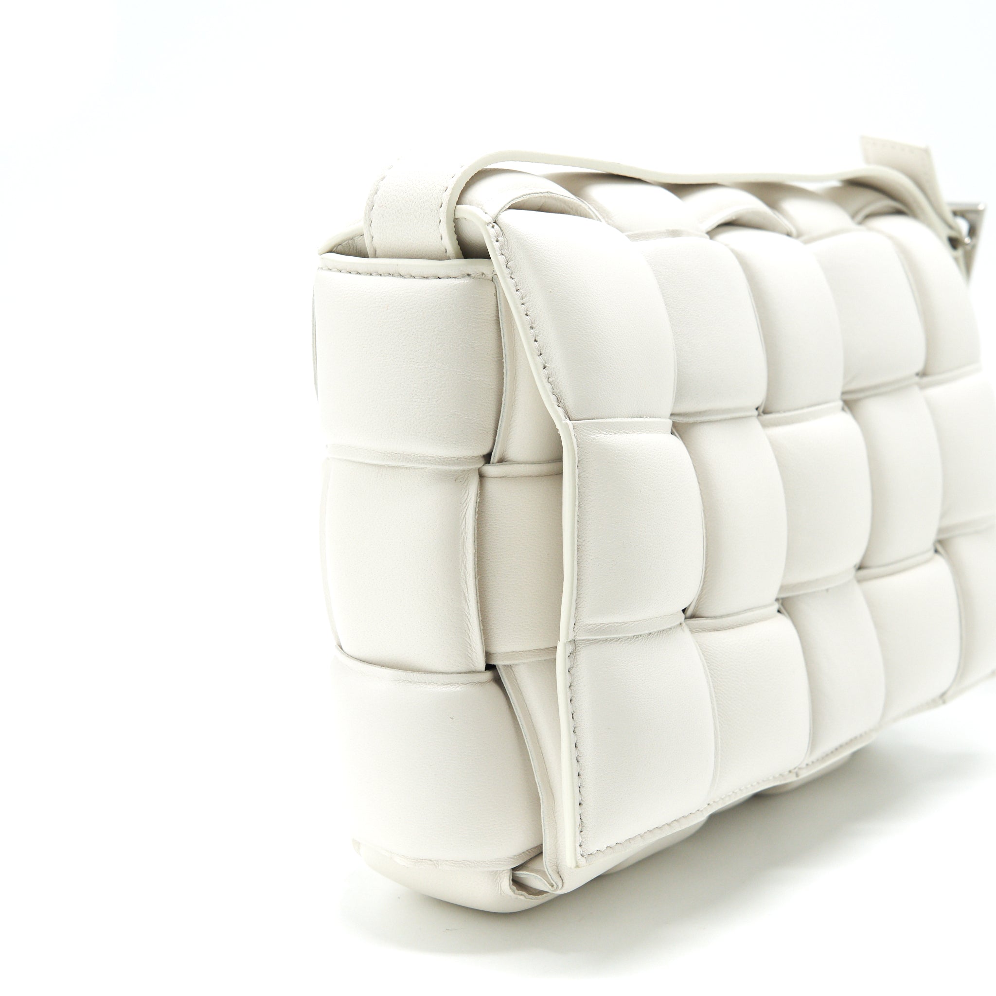BOTTEGA VENETA PADDED CASSETTE BAG WHITE