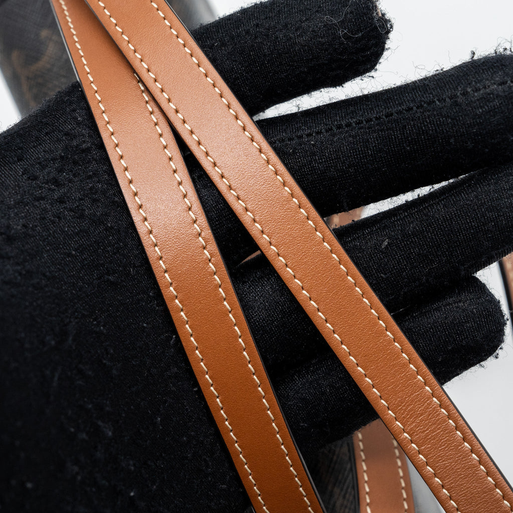 CELINE CLUTCH ON STRAP TABOU TRIOMPHE CANVAS/ CALFSKIN TAN GHW