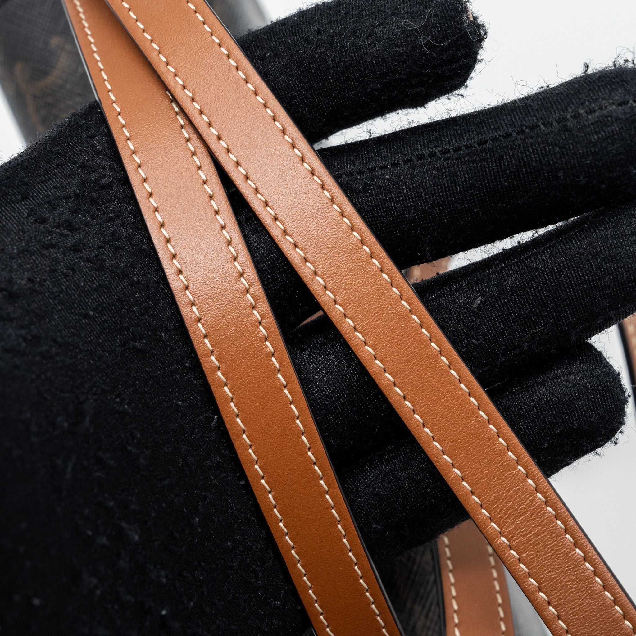 CELINE CLUTCH ON STRAP TABOU TRIOMPHE CANVAS/ CALFSKIN TAN GHW