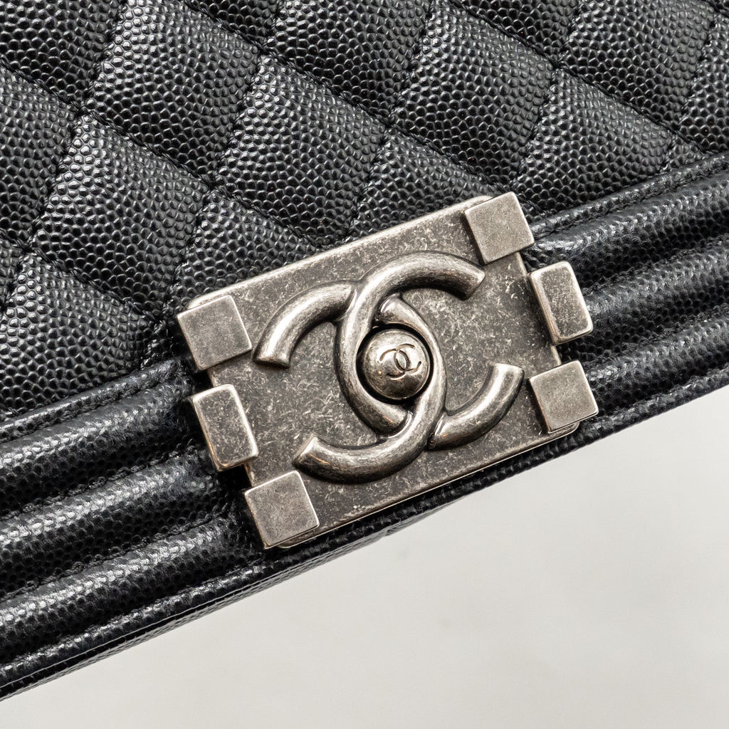 CHANEL MEDIUM BOY BAG CAVIAR BLACK SHW