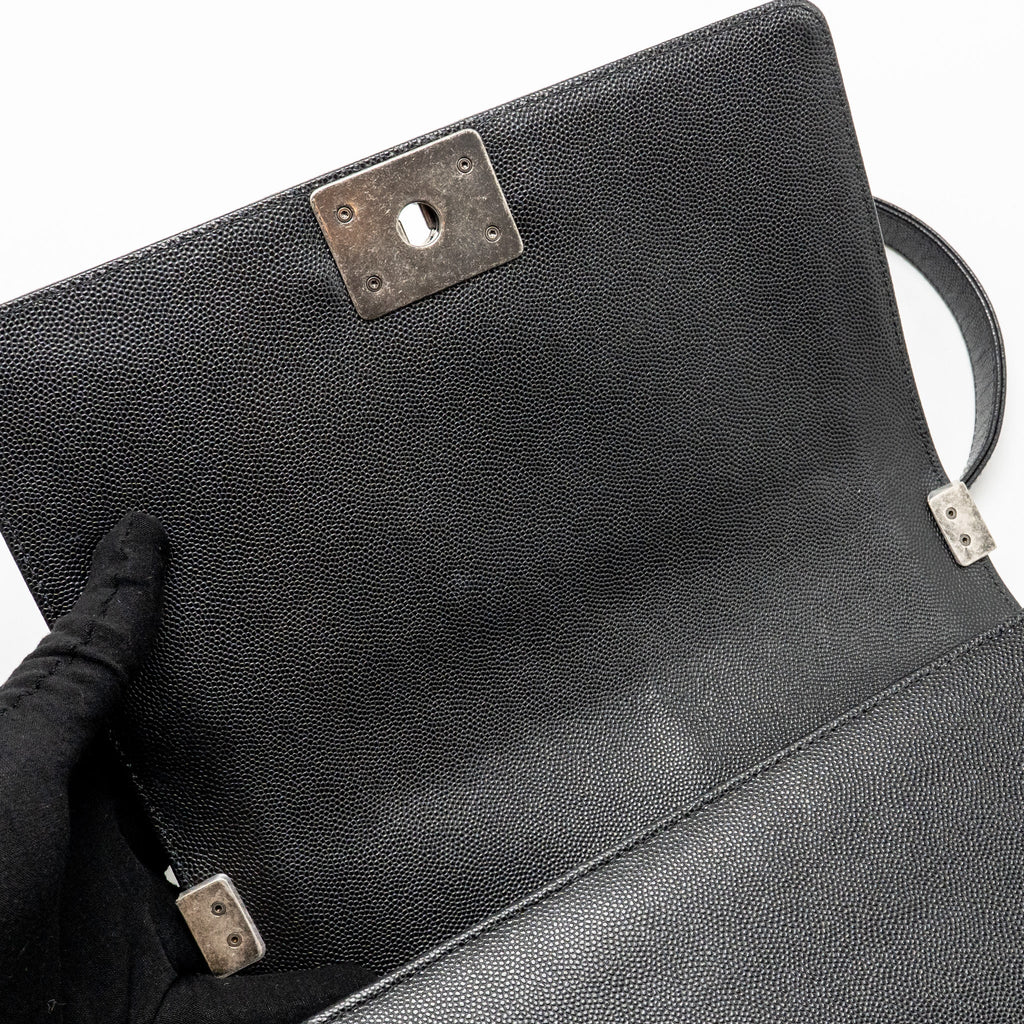 CHANEL MEDIUM BOY BAG CAVIAR BLACK SHW