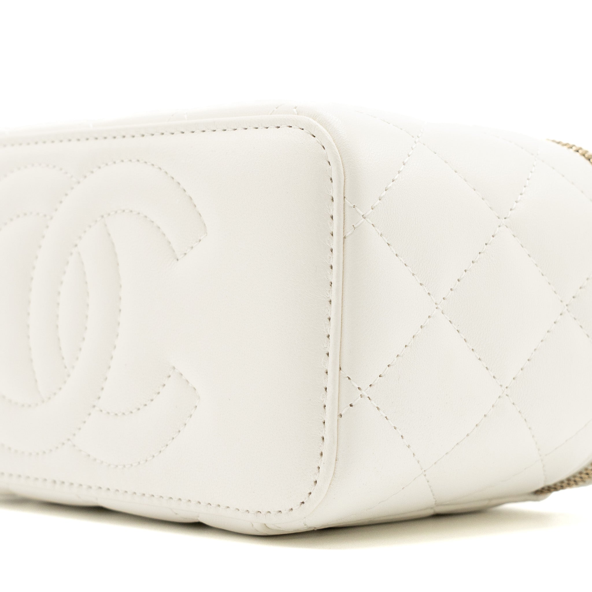 CHANEL LONG VANITY WITH LAMBSKIN WHITE GHW (MICROCHIP)