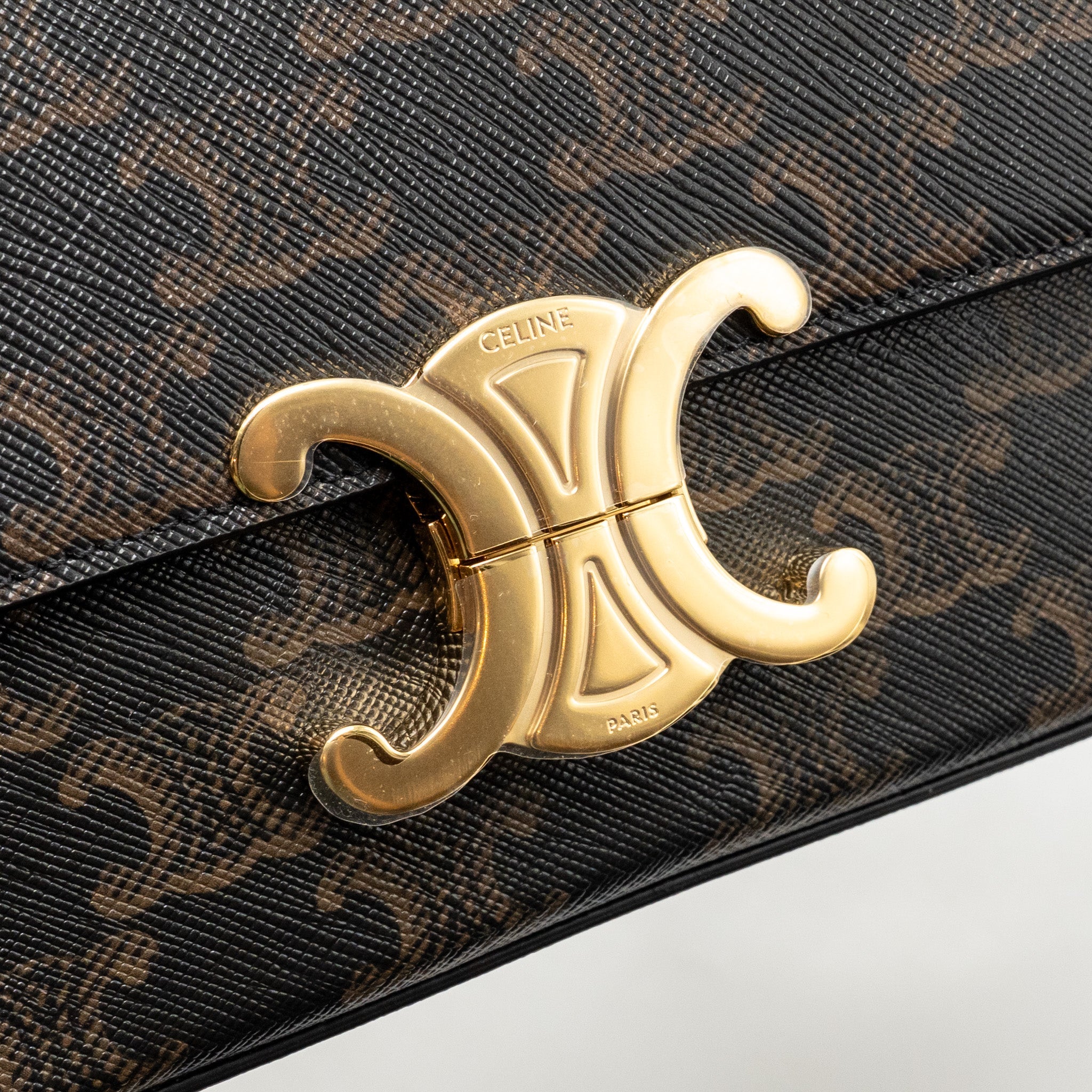 CELINE TRIOMPHE SHOULDER BAG CLAUDE CANVAS TAN GHW