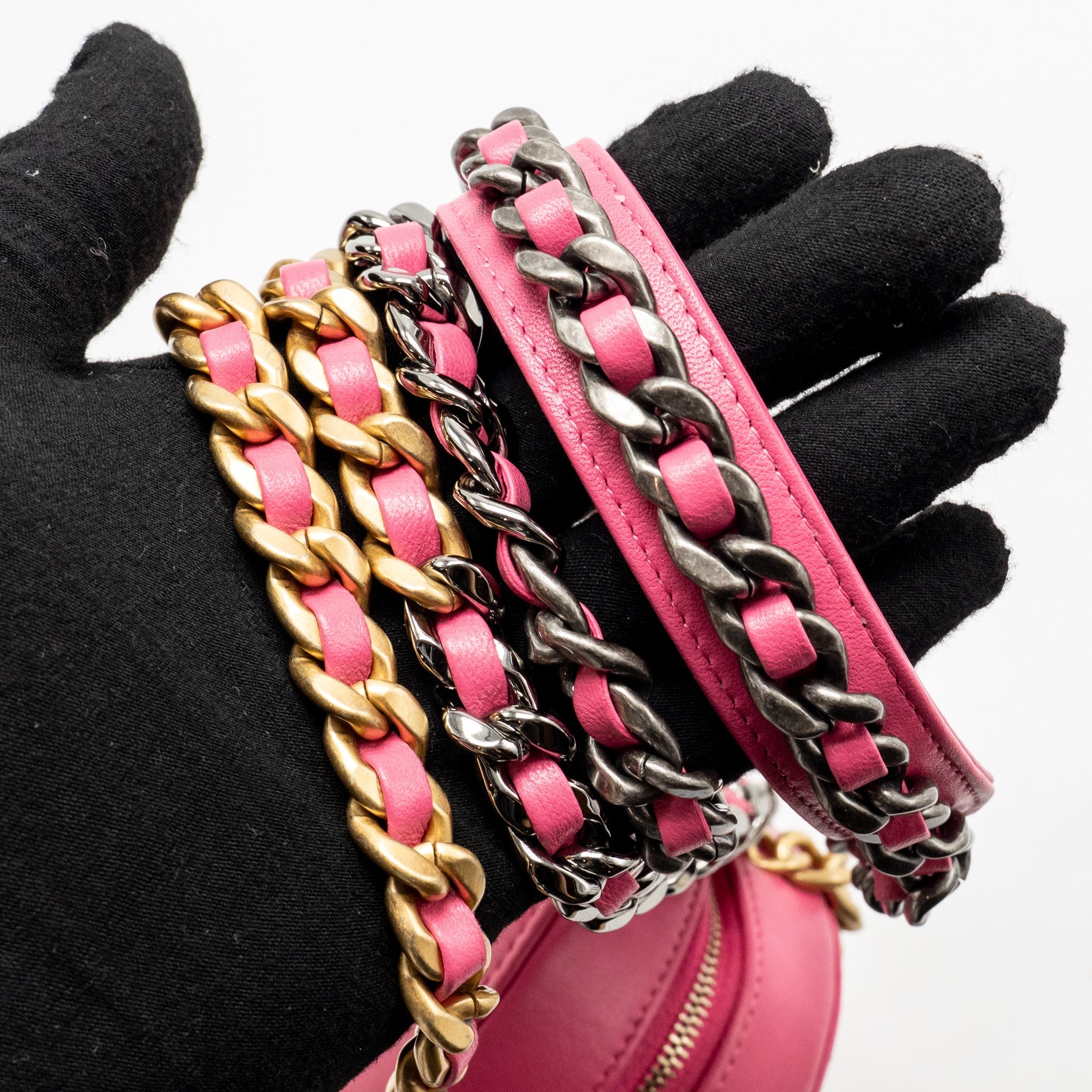 CHANEL 19 ROUND CLUTCH WITH CHAIN LAMBSKIN PINK MULTICOLOUR HARDWARE (MICROCHIP)