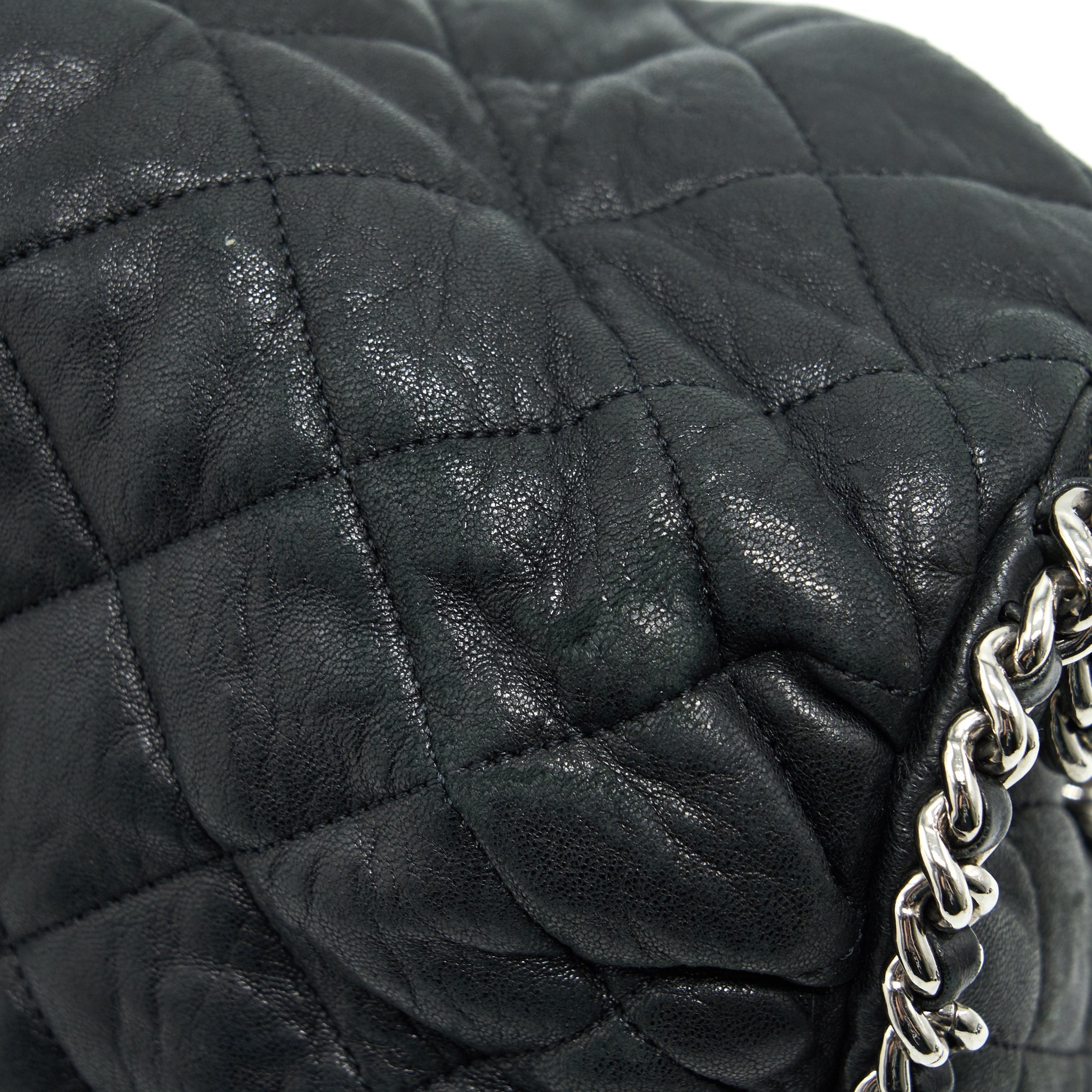 CHANEL QUILTED LEATHER WITH CHAIN SHOULDER BAG BLACK SHW