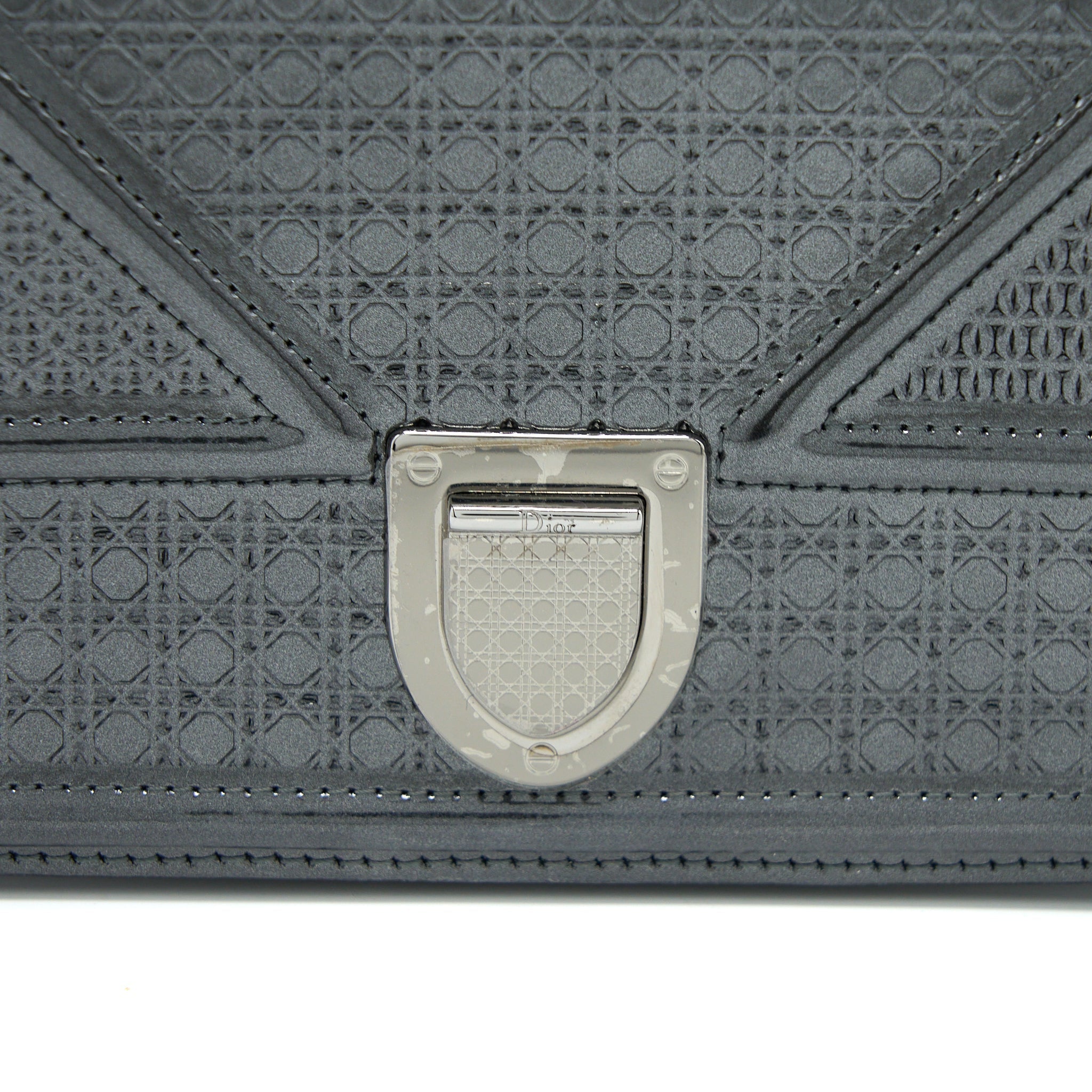 DIOR DIORAMA WALLET ON CHAIN METALLIC GREY GHW