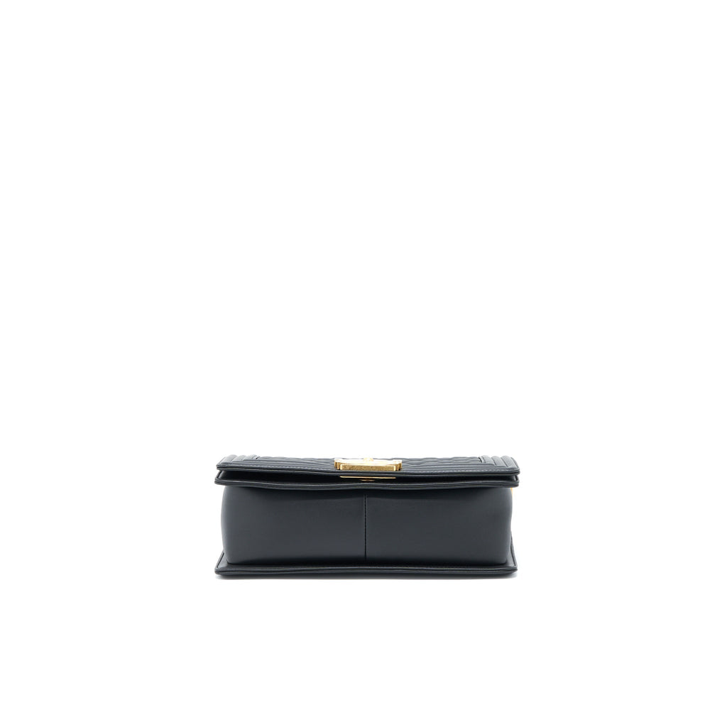 CHANEL MEDIUM BOY BAG CALFSKIN BLACK GHW (MICROCHIP)