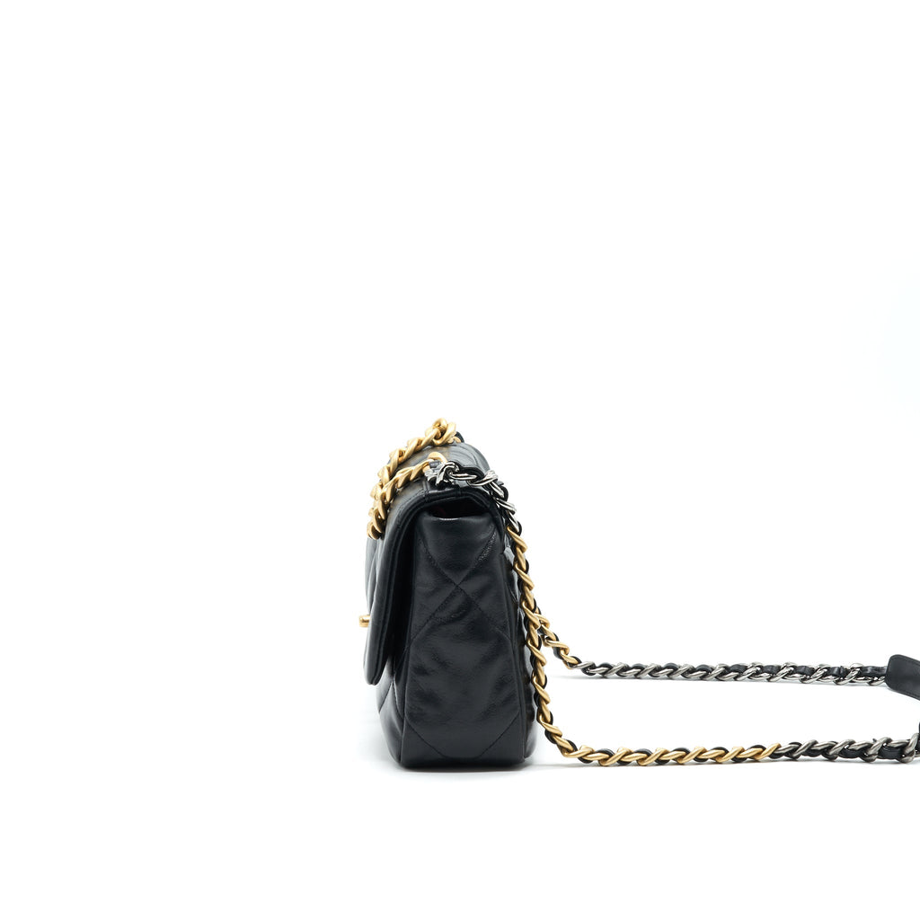 CHANEL 19 SMALL IN BLACK GOATSKIN LEATHER