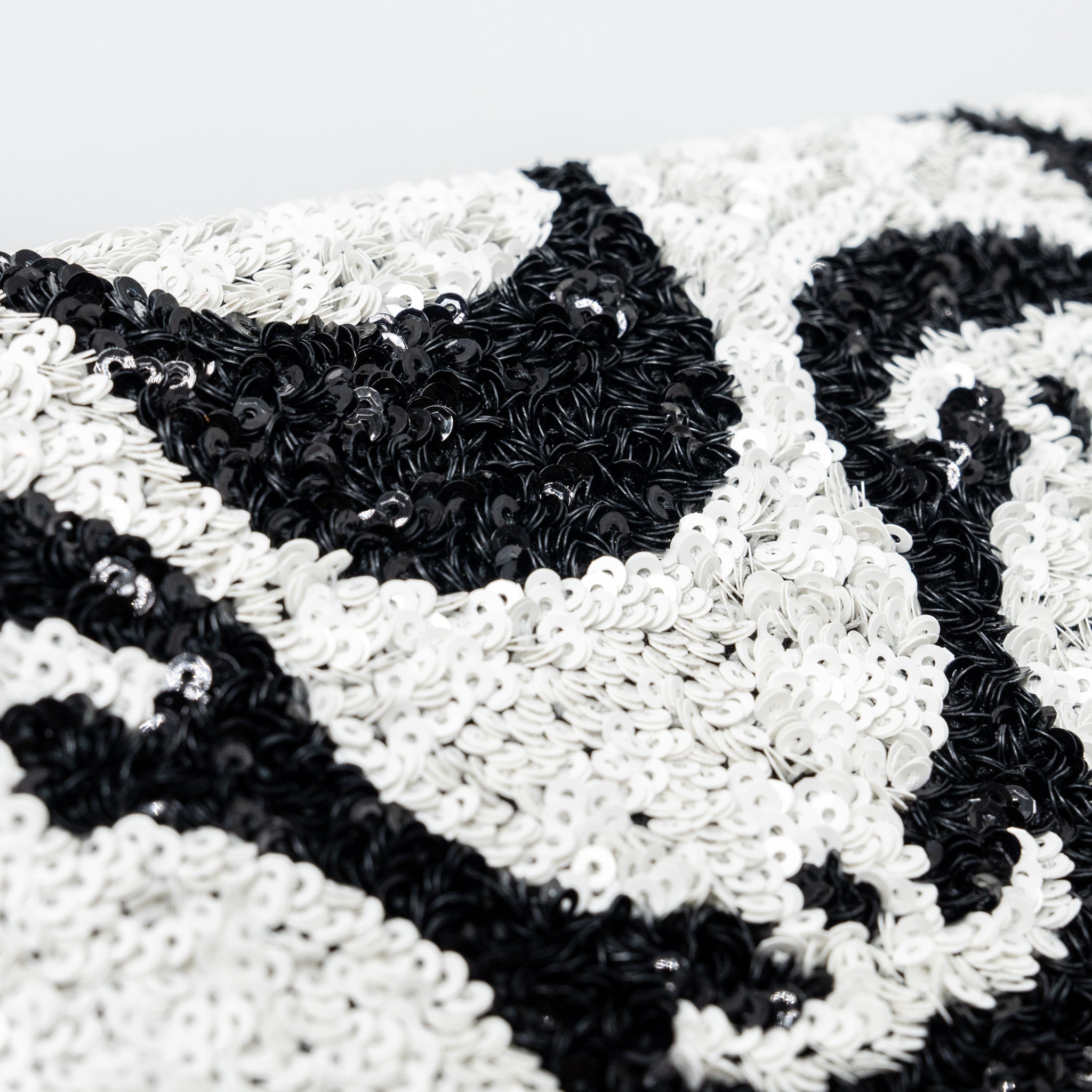 CHANEL 21P LIMITED EDITION FLAP BAG SEQUINS/ SATIN BLACK/ WHITE SHW