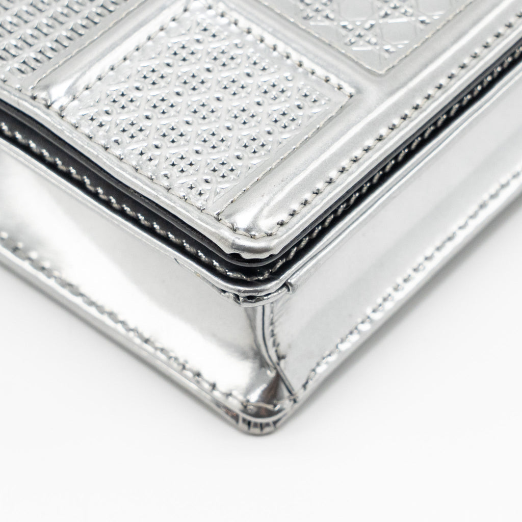 DIOR DIORAMA WALLET ON CHAIN CALFSKIN SILVER SHW