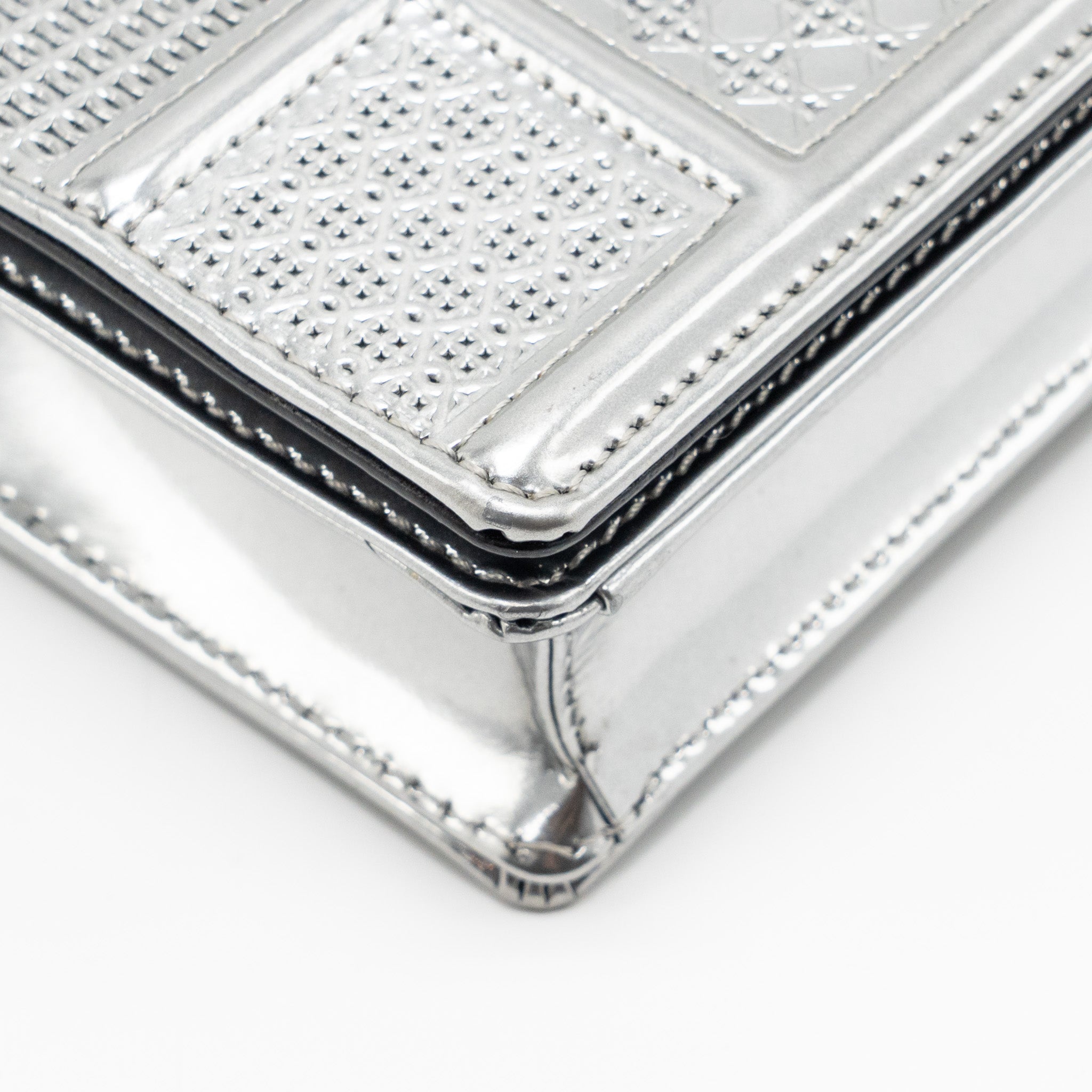 DIOR DIORAMA WALLET ON CHAIN CALFSKIN SILVER SHW