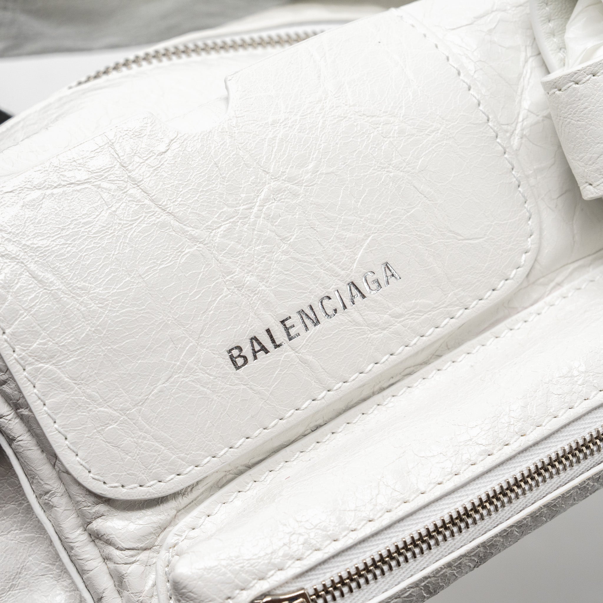 BALENCIAGA SUPERBUSY XS SLING BAG CALFSKIN OPTIC WHITE SHW